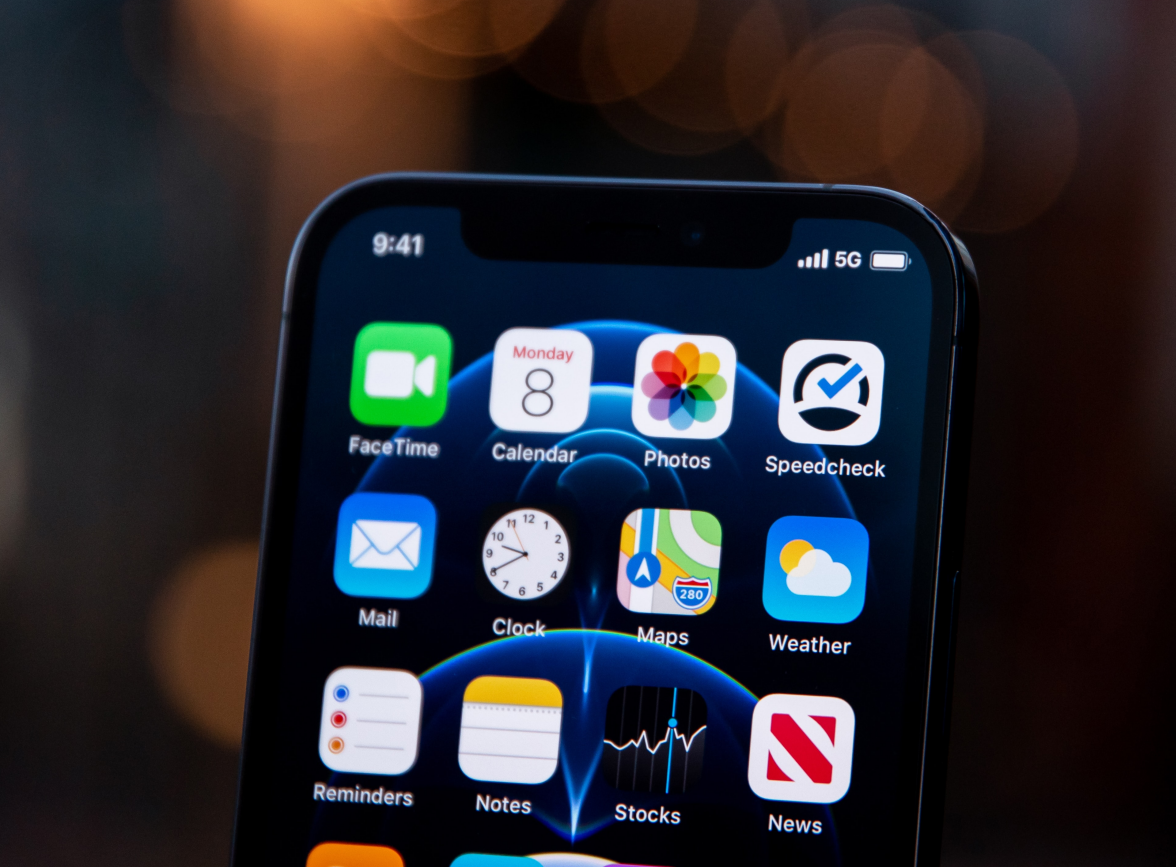 新余苹果手机维修分享为什么 iPhone 12 在冬季会自动关机 